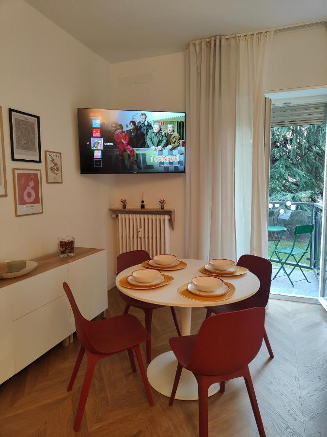 Elegante Bilocale A Milano Con Balcone Apartment Ngoại thất bức ảnh