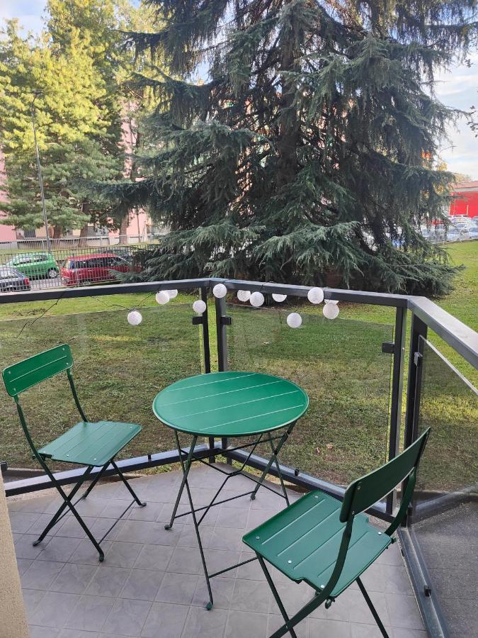 Elegante Bilocale A Milano Con Balcone Apartment Ngoại thất bức ảnh